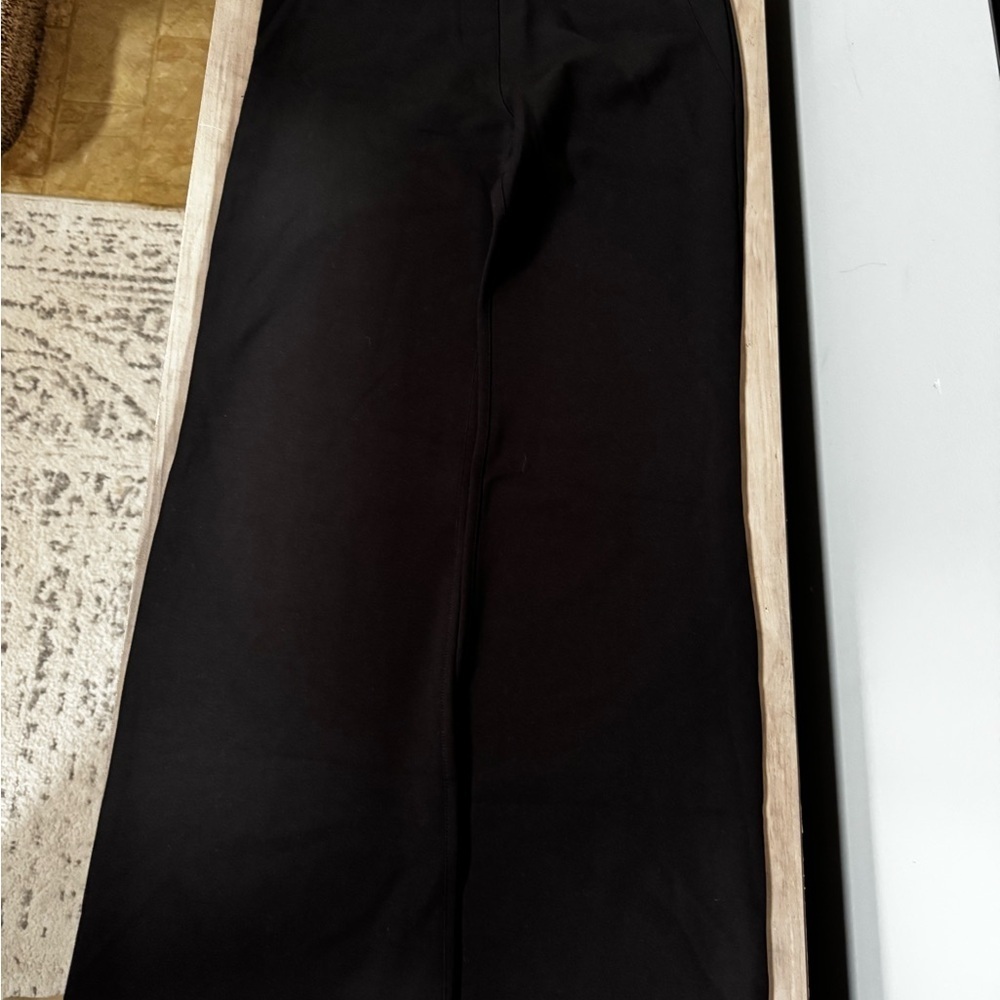 Betabrand Medium Petite Black Flare Women's Pants - Picture 3 of 12